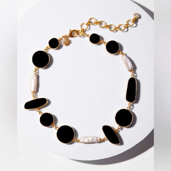 NWT WHBM Gold Pearl Short Necklace - Picture 1 of 3